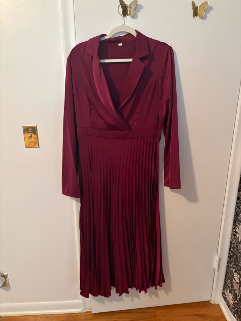 Women's Burgundy Pleated Long-Sleeve Wrap Dress